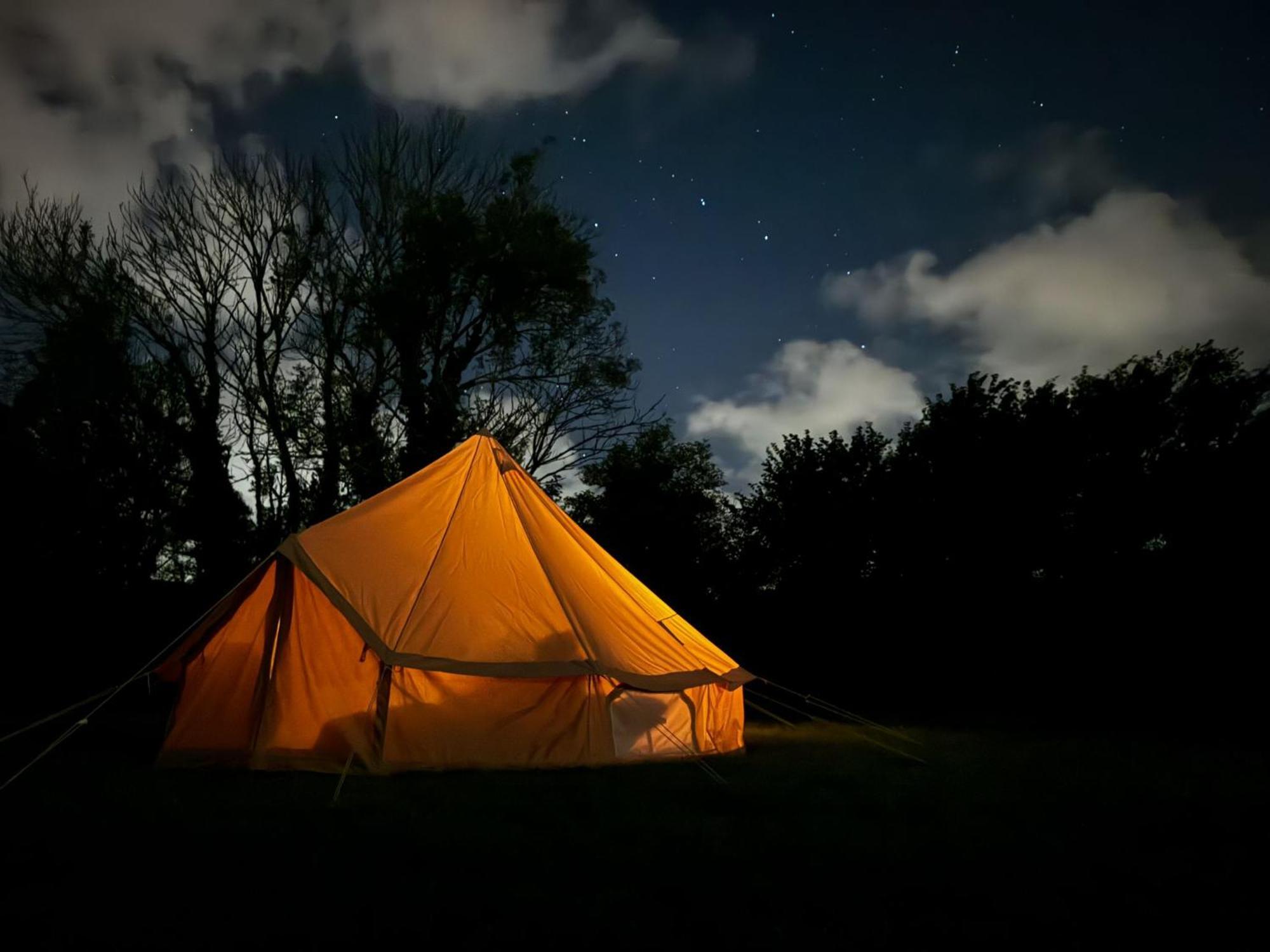 Fully Furnished Bell Tent 1 圣奥斯特尔 外观 照片
